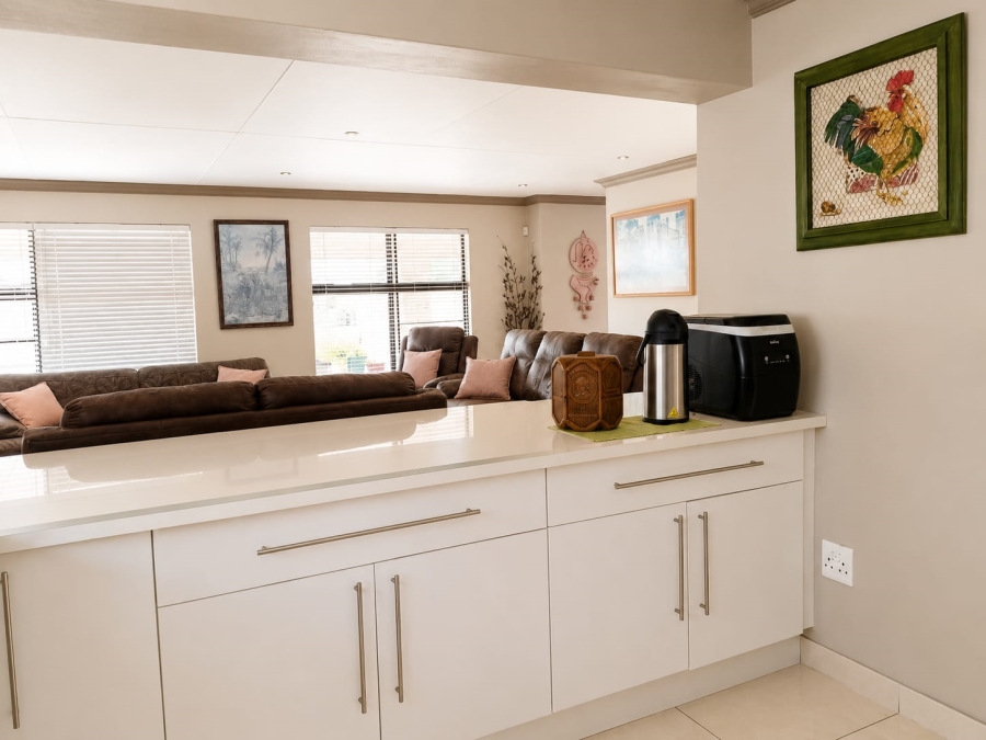3 Bedroom Property for Sale in Reebok Western Cape